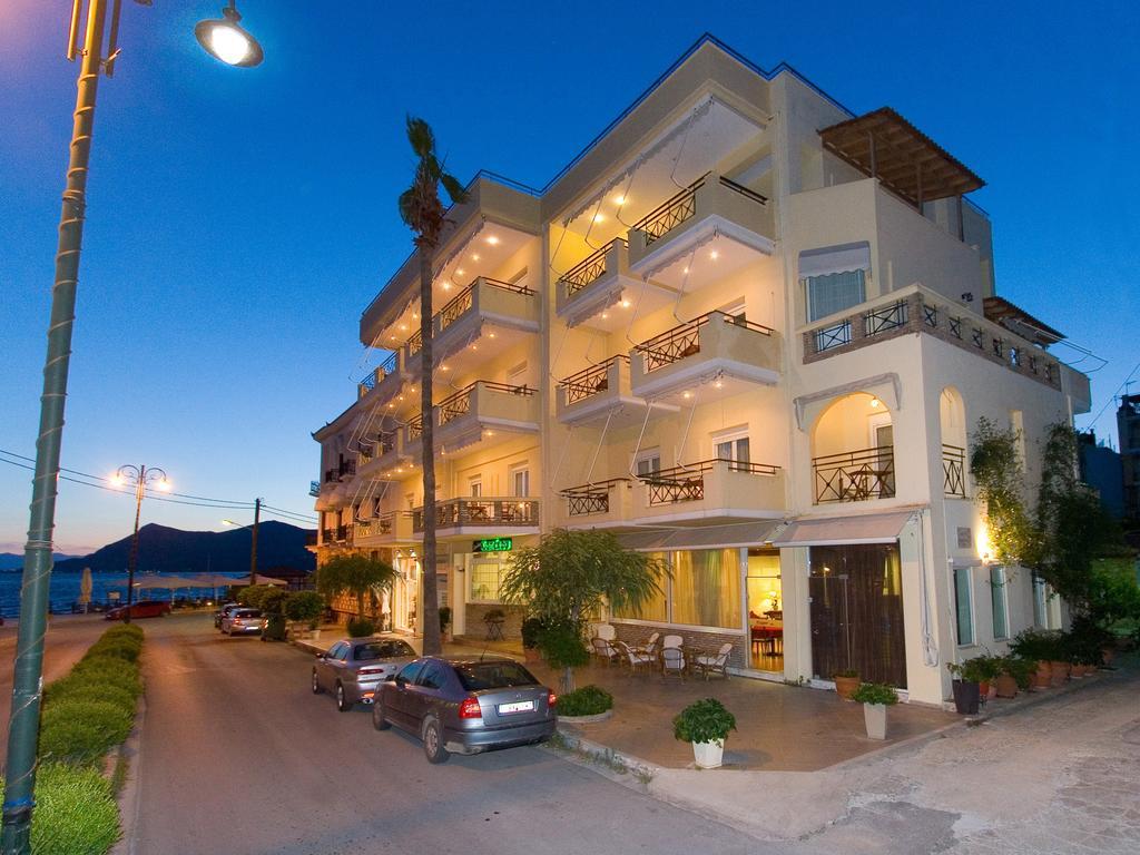 G. Kiapekou Aparthotel Loutra Edipsou  Exterior foto