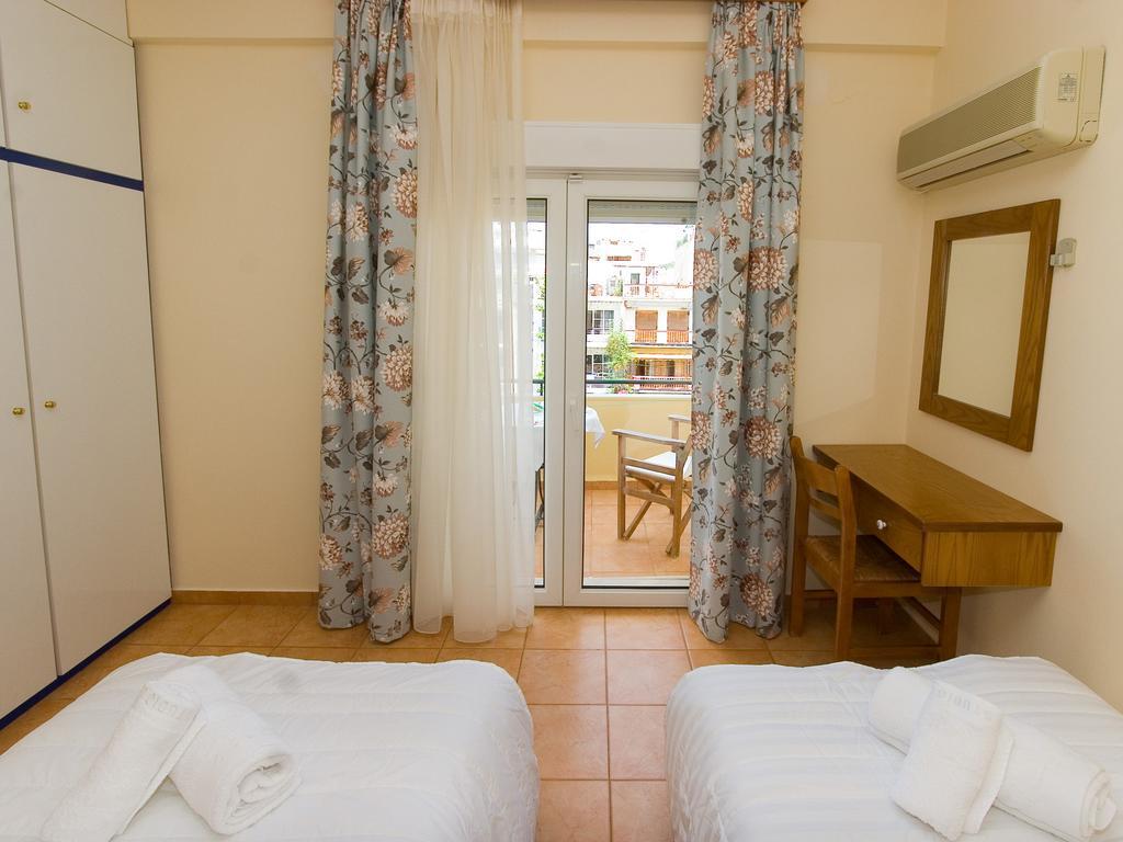 G. Kiapekou Aparthotel Loutra Edipsou  Exterior foto