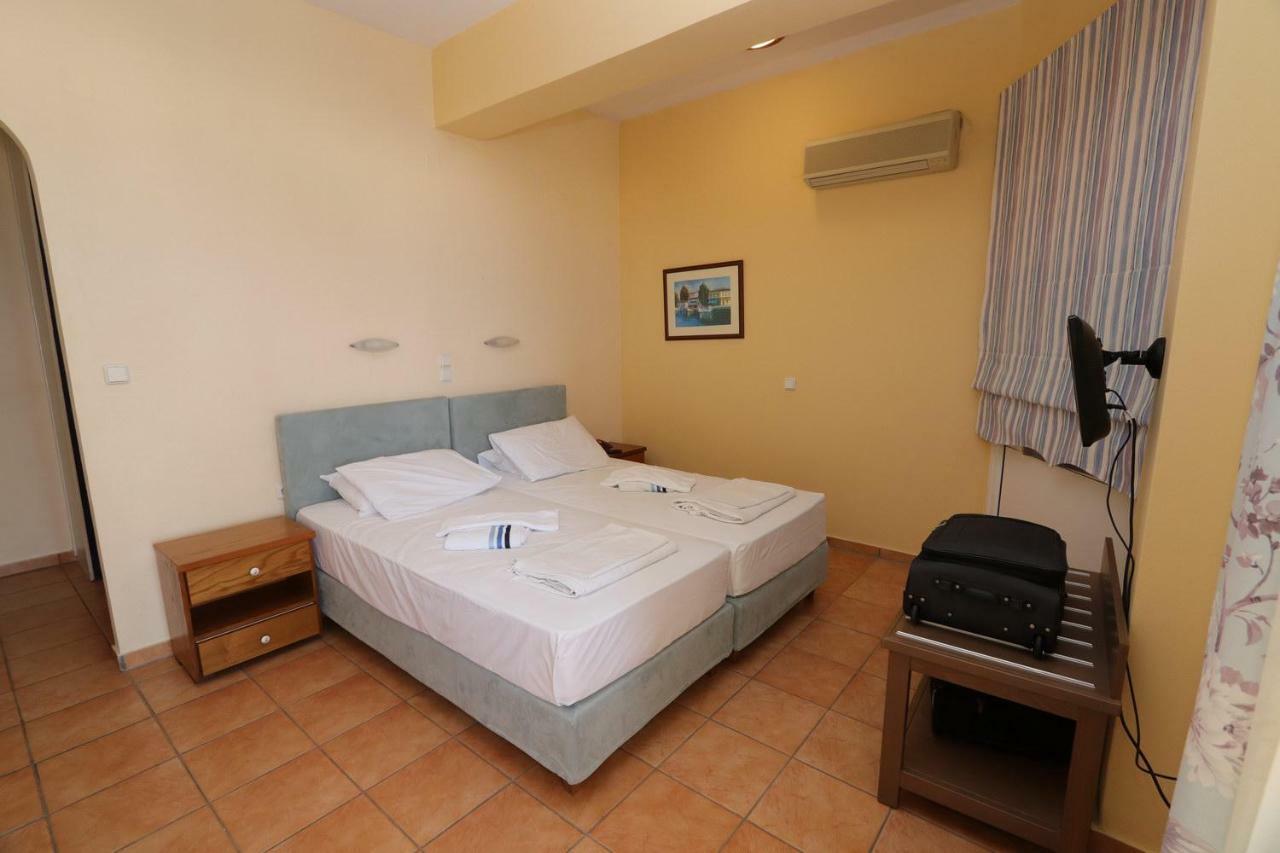 G. Kiapekou Aparthotel Loutra Edipsou  Exterior foto