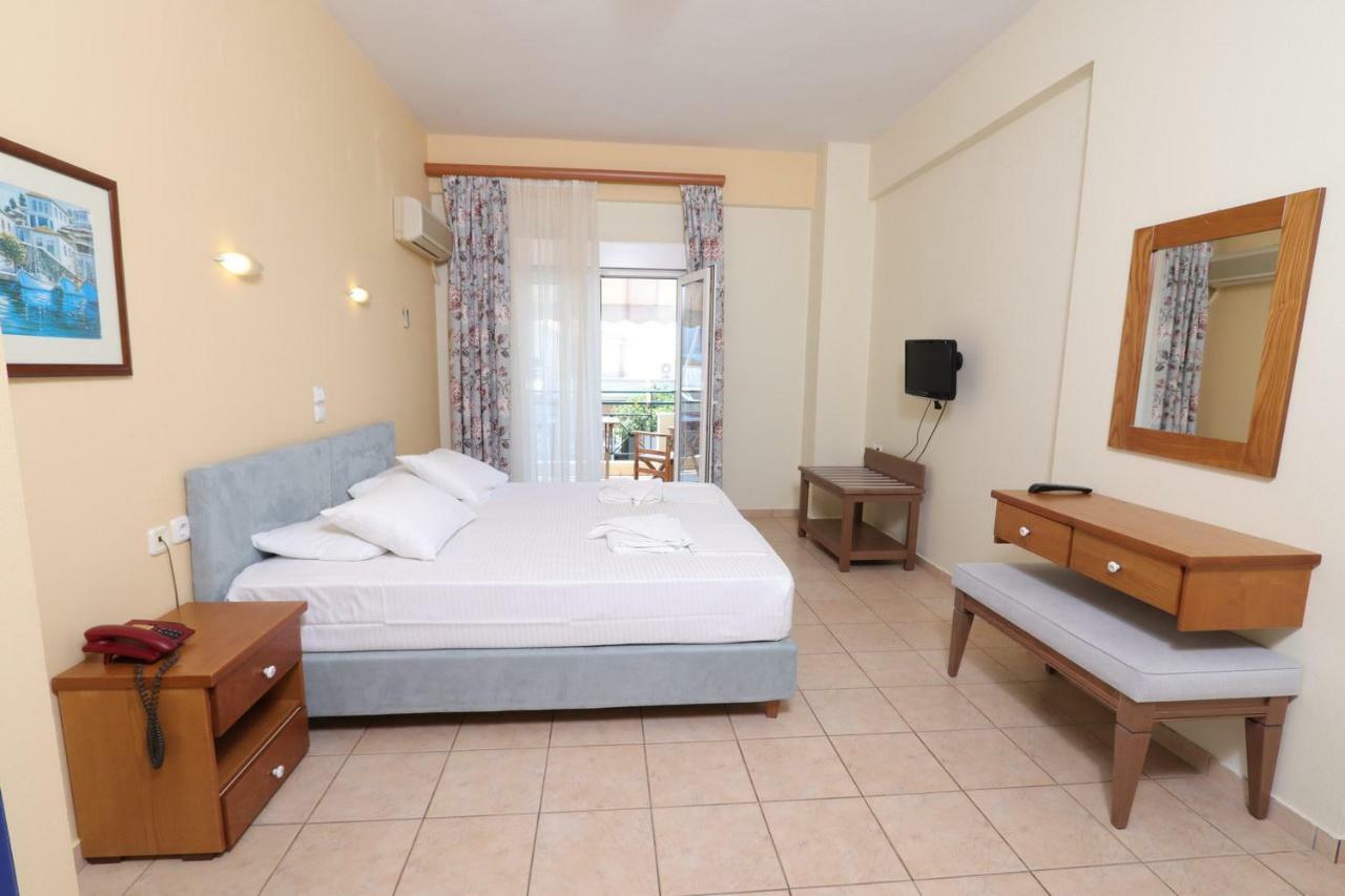 G. Kiapekou Aparthotel Loutra Edipsou  Exterior foto