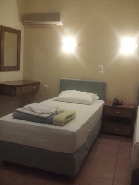 G. Kiapekou Aparthotel Loutra Edipsou  Exterior foto